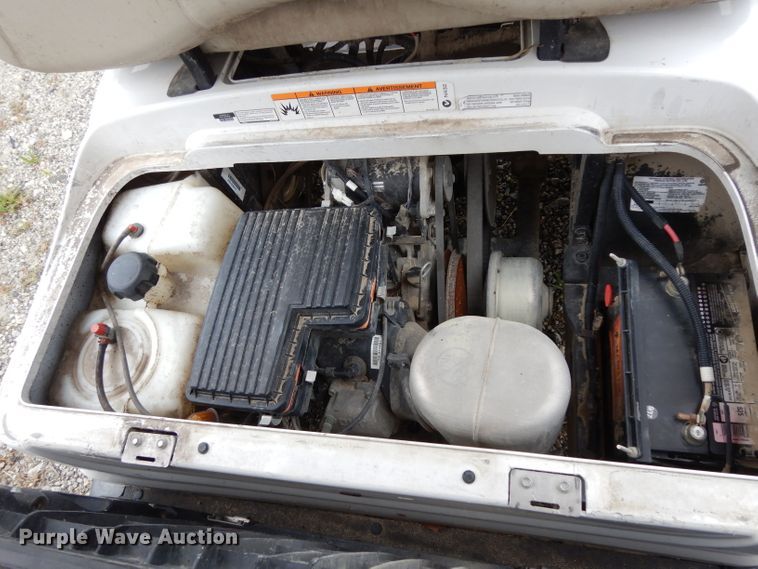 image for item HC9666 2012 Yamaha Concierge 6  golf cart