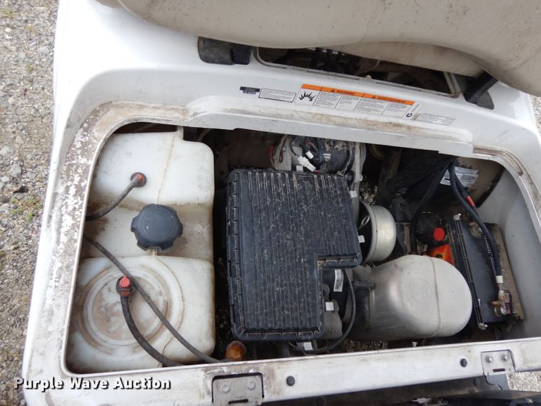 image for item HC9666 2012 Yamaha Concierge 6  golf cart