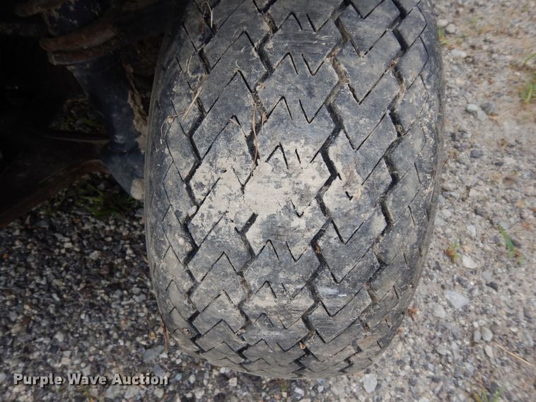 image for item HC9666 2012 Yamaha Concierge 6  golf cart