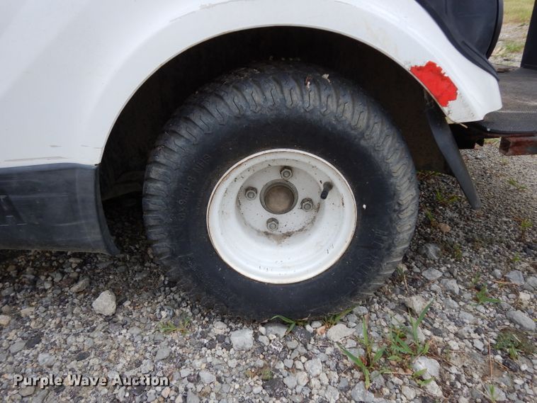 image for item HC9666 2012 Yamaha Concierge 6  golf cart