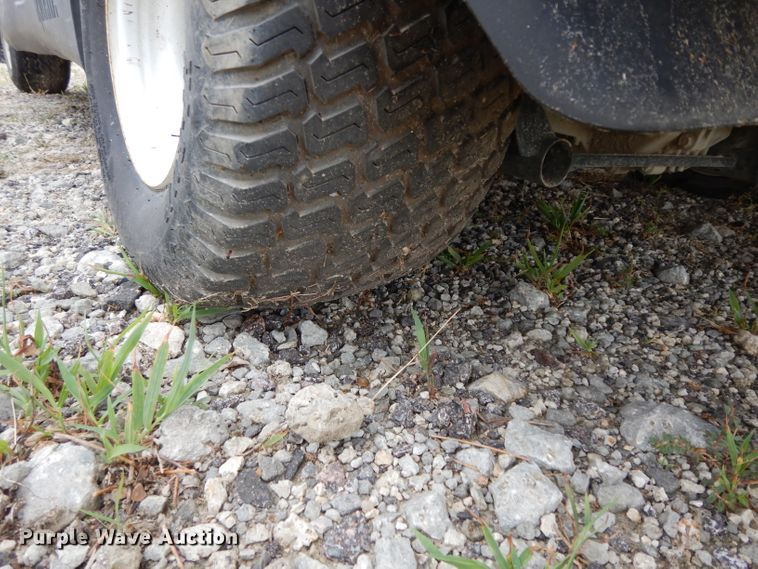 image for item HC9666 2012 Yamaha Concierge 6  golf cart