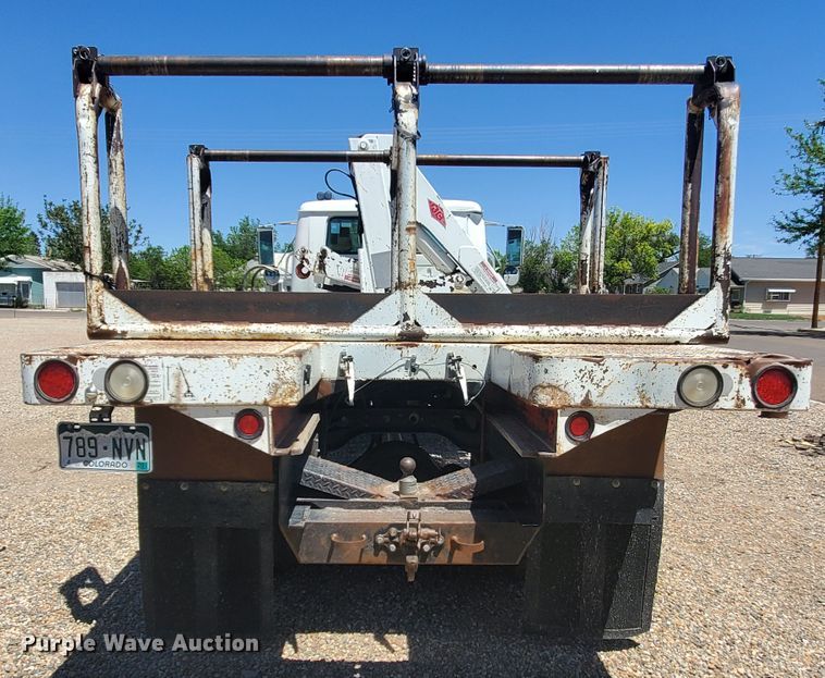 image for item HK9114 1993 International 4800  crane truck