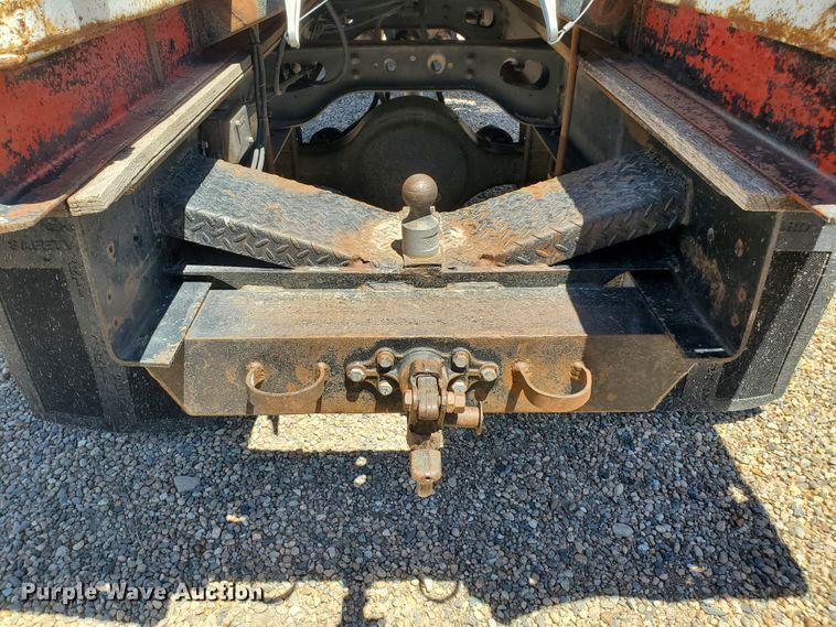 image for item HK9114 1993 International 4800  crane truck