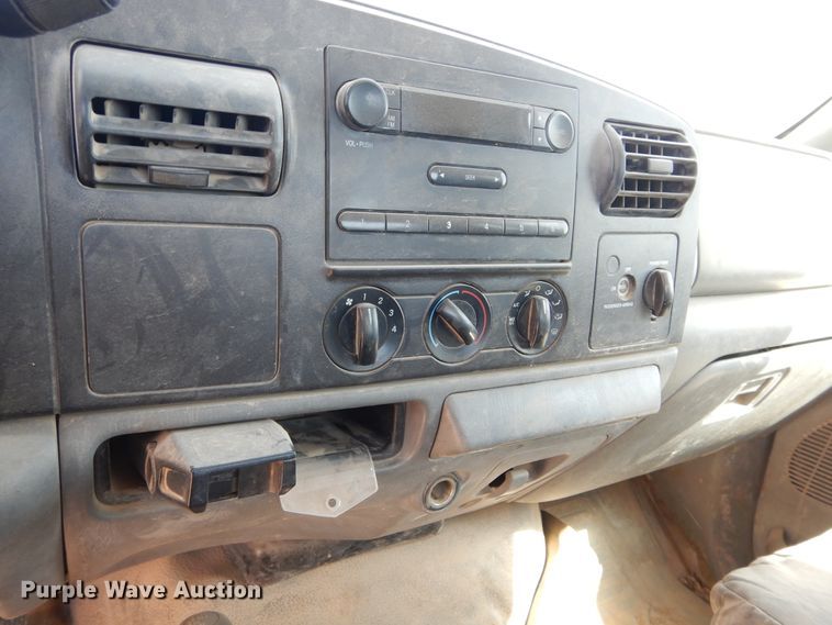 image for item HM9235 2007 Ford F250 Super Duty  SuperCab pickup truck