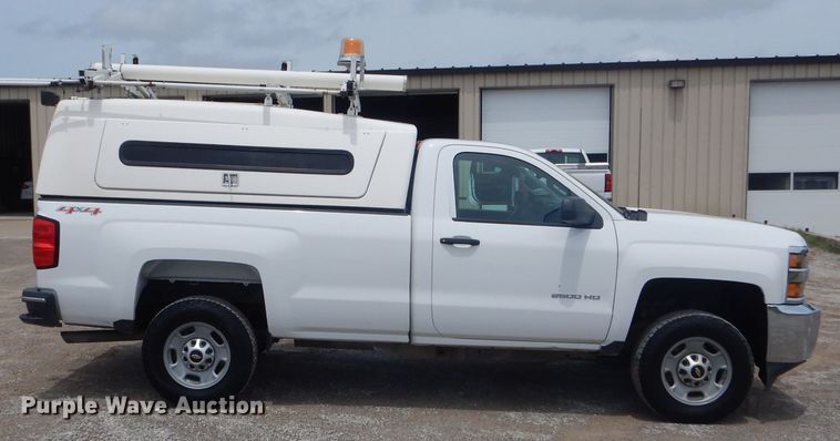image for item HM9652 2015 Chevrolet Silverado 2500HD  pickup truck