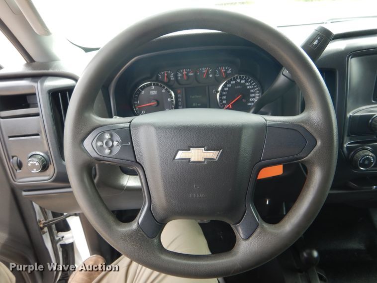 image for item HM9652 2015 Chevrolet Silverado 2500HD  pickup truck