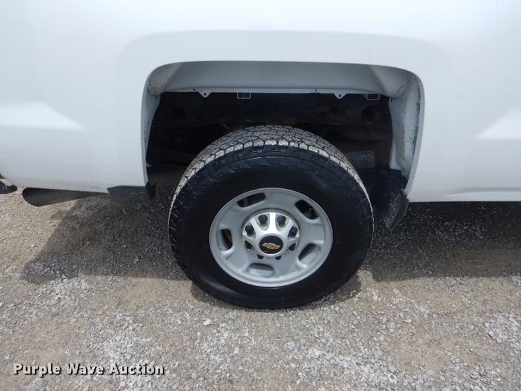 image for item HM9652 2015 Chevrolet Silverado 2500HD  pickup truck