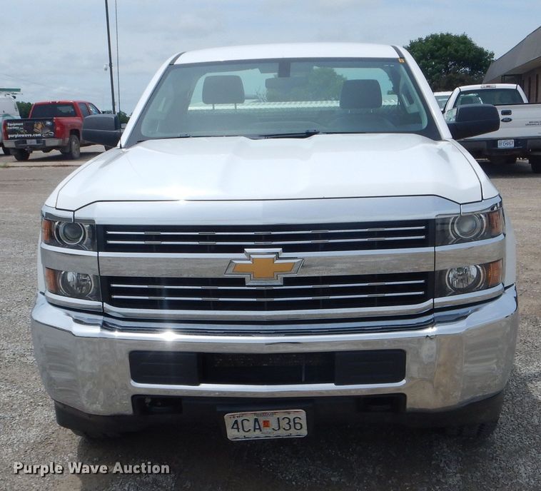 image for item HM9653 2015 Chevrolet Silverado 2500HD  pickup truck
