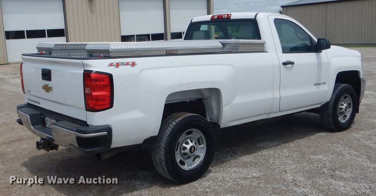 image for item HM9653 2015 Chevrolet Silverado 2500HD  pickup truck