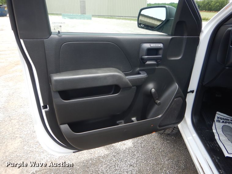 image for item HM9653 2015 Chevrolet Silverado 2500HD  pickup truck