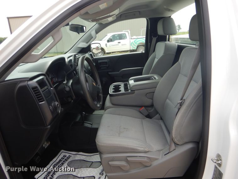 image for item HM9653 2015 Chevrolet Silverado 2500HD  pickup truck