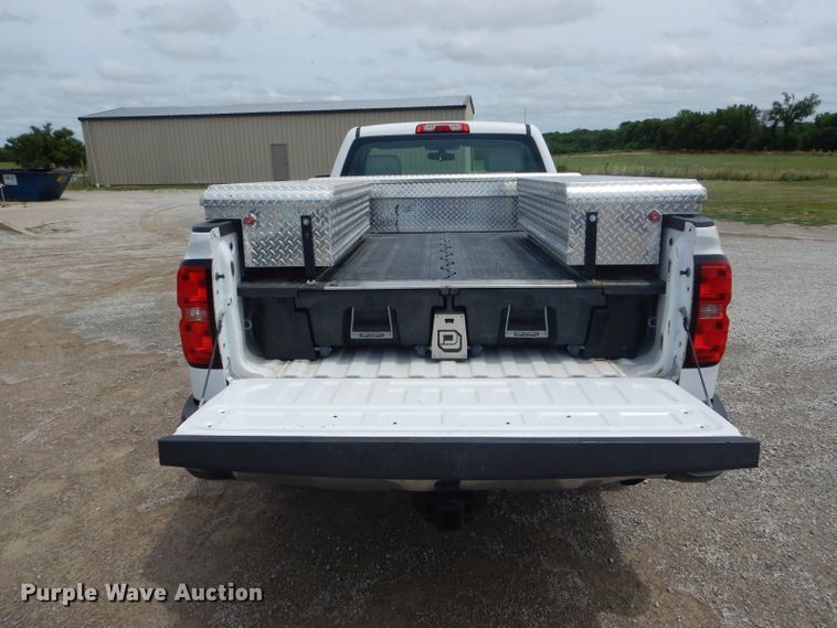 image for item HM9653 2015 Chevrolet Silverado 2500HD  pickup truck