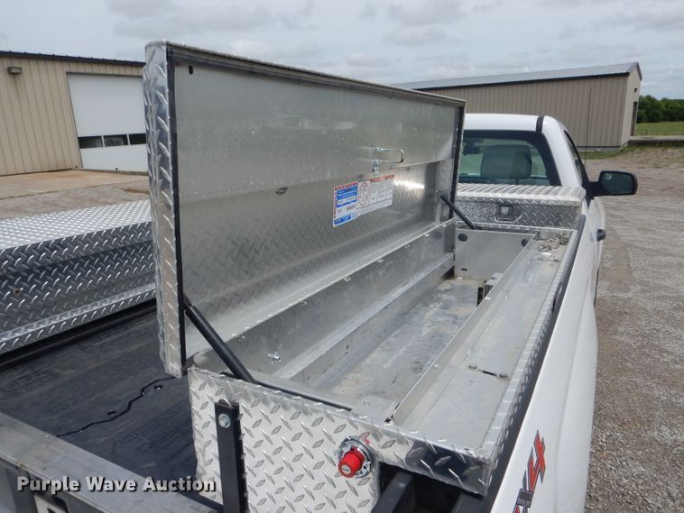 image for item HM9653 2015 Chevrolet Silverado 2500HD  pickup truck