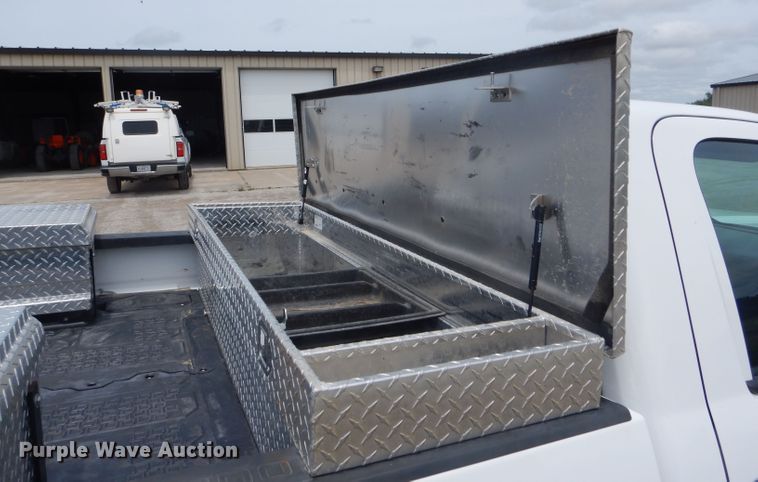 image for item HM9653 2015 Chevrolet Silverado 2500HD  pickup truck