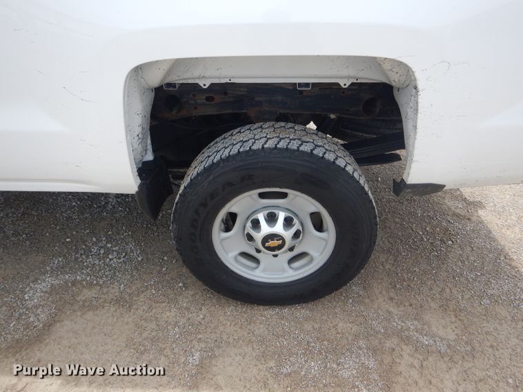 image for item HM9653 2015 Chevrolet Silverado 2500HD  pickup truck