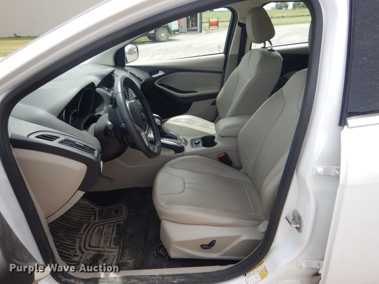 image for item HM9654 2012 Ford Focus SEL