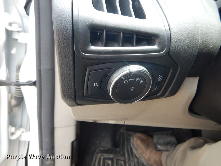 image for item HM9654 2012 Ford Focus SEL