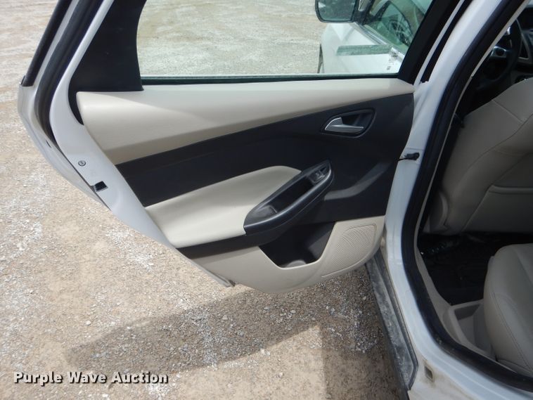 image for item HM9654 2012 Ford Focus SEL