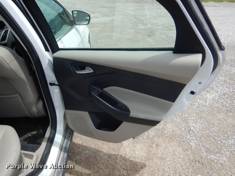 image for item HM9654 2012 Ford Focus SEL