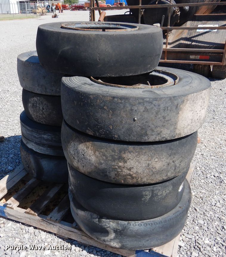 image for item HO9767 (9) 7.50-15 pneumatic roller tires