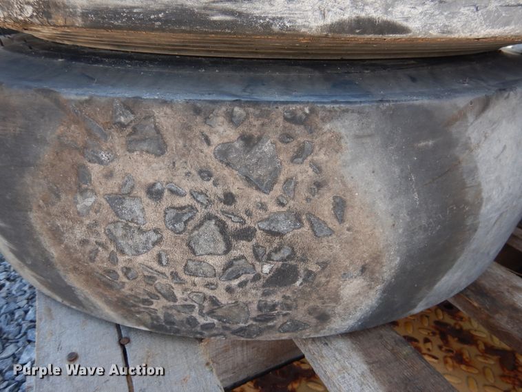 image for item HO9767 (9) 7.50-15 pneumatic roller tires