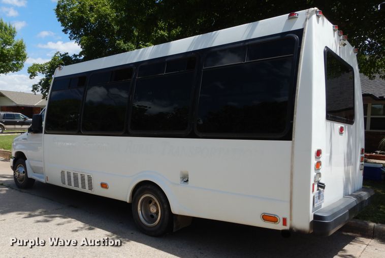 image for item HS9699 2009 Ford E450  shuttle bus