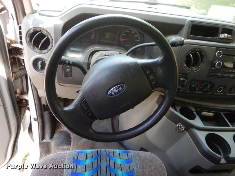 image for item HS9699 2009 Ford E450  shuttle bus