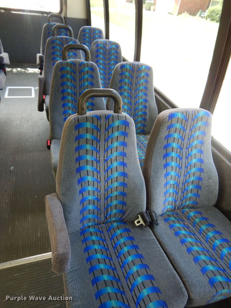 image for item HS9699 2009 Ford E450  shuttle bus