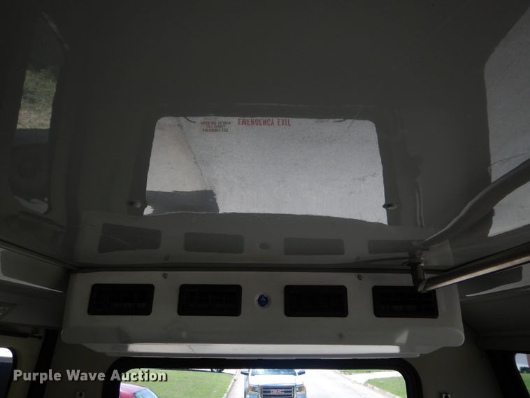 image for item HS9699 2009 Ford E450  shuttle bus