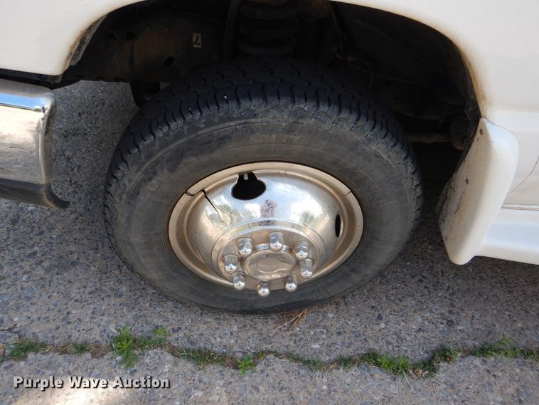 image for item HS9699 2009 Ford E450  shuttle bus