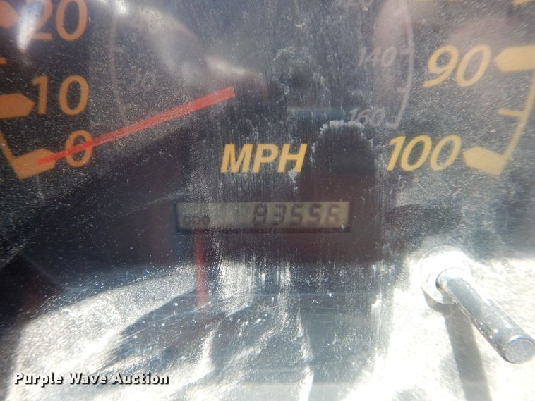 image for item HS9707 2007 Isuzu NQR  flatbed truck