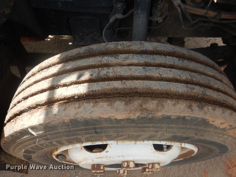 image for item HS9707 2007 Isuzu NQR  flatbed truck