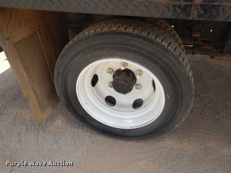 image for item HS9707 2007 Isuzu NQR  flatbed truck