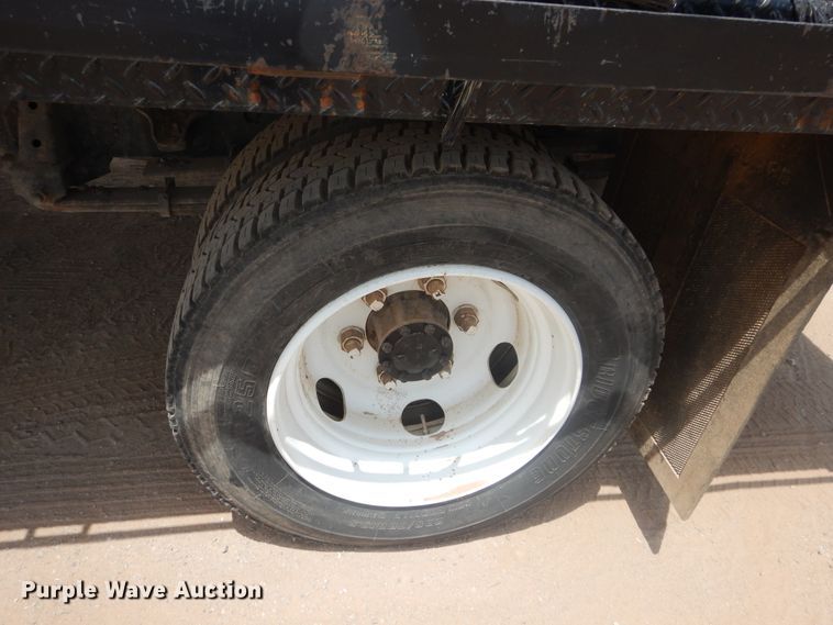 image for item HS9707 2007 Isuzu NQR  flatbed truck