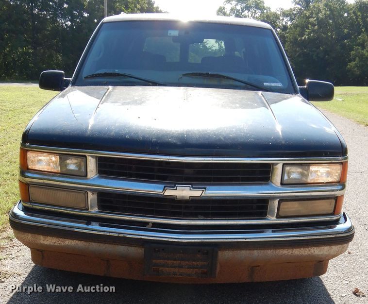 image for item HS9710 1999 Chevrolet Suburban C1500  SUV
