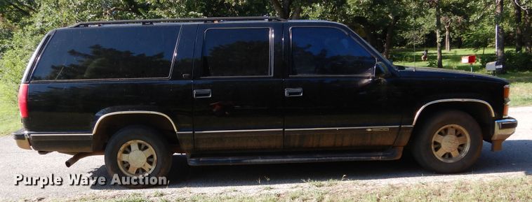 image for item HS9710 1999 Chevrolet Suburban C1500  SUV