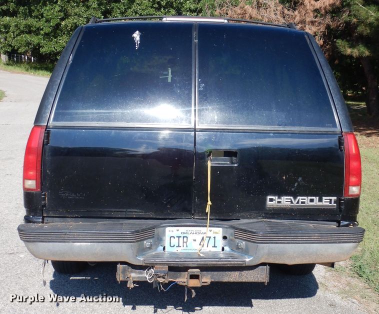 image for item HS9710 1999 Chevrolet Suburban C1500  SUV