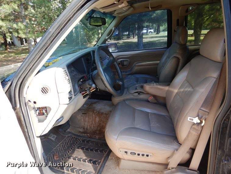 image for item HS9710 1999 Chevrolet Suburban C1500  SUV