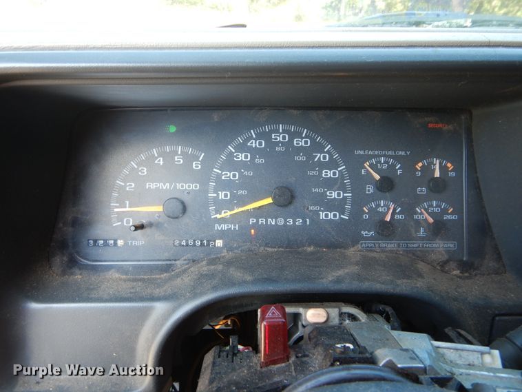 image for item HS9710 1999 Chevrolet Suburban C1500  SUV