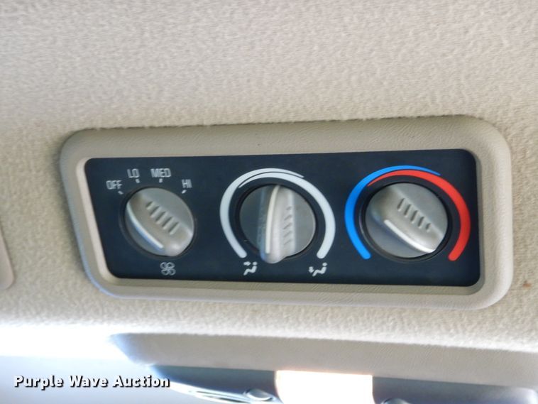 image for item HS9710 1999 Chevrolet Suburban C1500  SUV