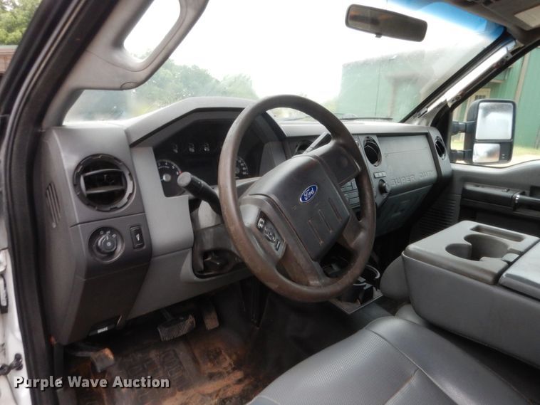 image for item HS9721 2011 Ford F250 Super Duty  Crew Cab pickup truck