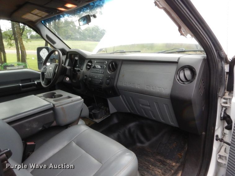 image for item HS9721 2011 Ford F250 Super Duty  Crew Cab pickup truck