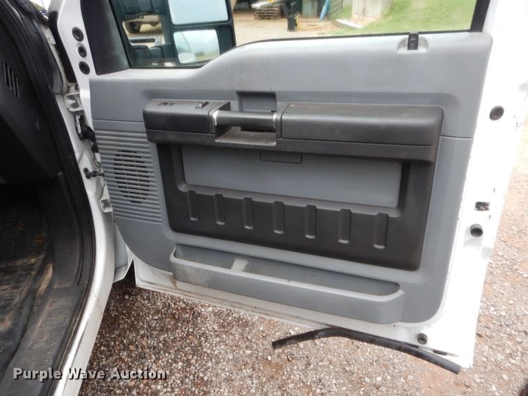 image for item HS9721 2011 Ford F250 Super Duty  Crew Cab pickup truck