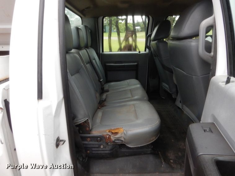 image for item HS9721 2011 Ford F250 Super Duty  Crew Cab pickup truck