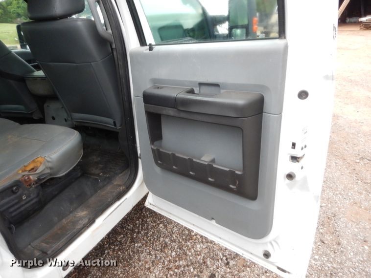 image for item HS9721 2011 Ford F250 Super Duty  Crew Cab pickup truck