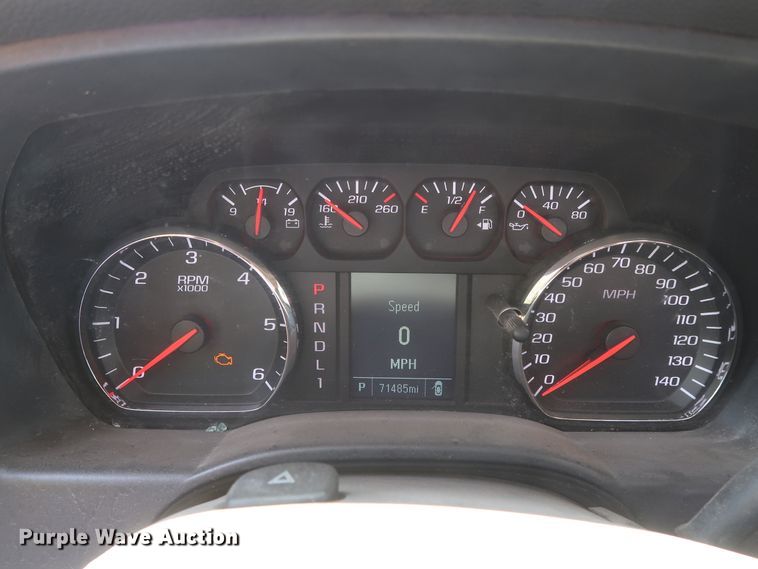 image for item HT9561 2017 Chevrolet Silverado 3500HD  utility bed pickup truck