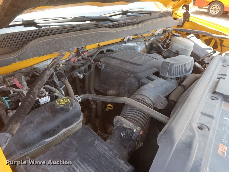 image for item HT9561 2017 Chevrolet Silverado 3500HD  utility bed pickup truck