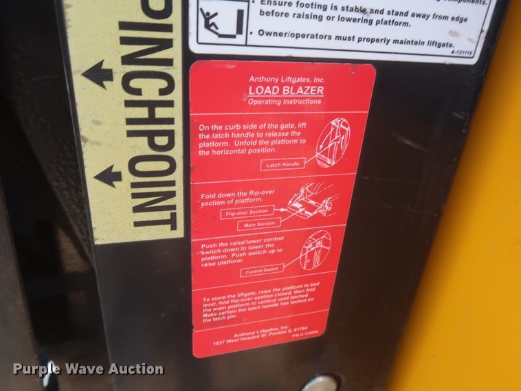 image for item HT9561 2017 Chevrolet Silverado 3500HD  utility bed pickup truck