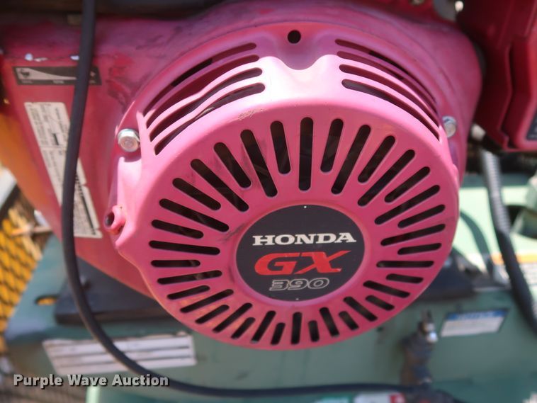 image for item HT9563 2015 Chevrolet Silverado 3500HD  utility bed pickup truck