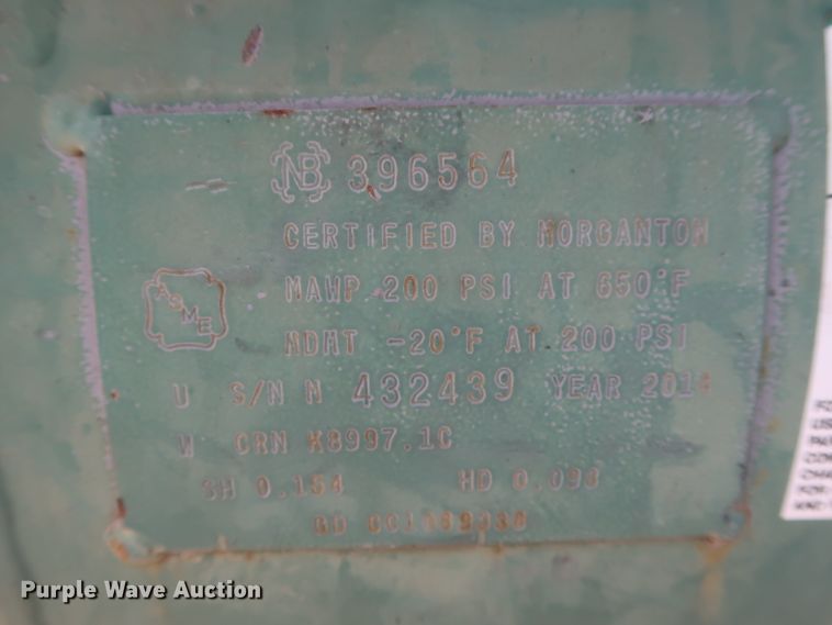 image for item HT9563 2015 Chevrolet Silverado 3500HD  utility bed pickup truck